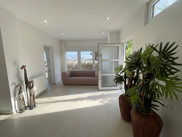 Villa for Long Term Rentals in Palmanova, Balearic Islands 47