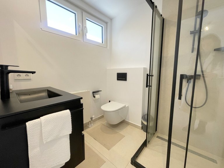 Villa for Long Term Rentals in Palmanova, Balearic Islands 9