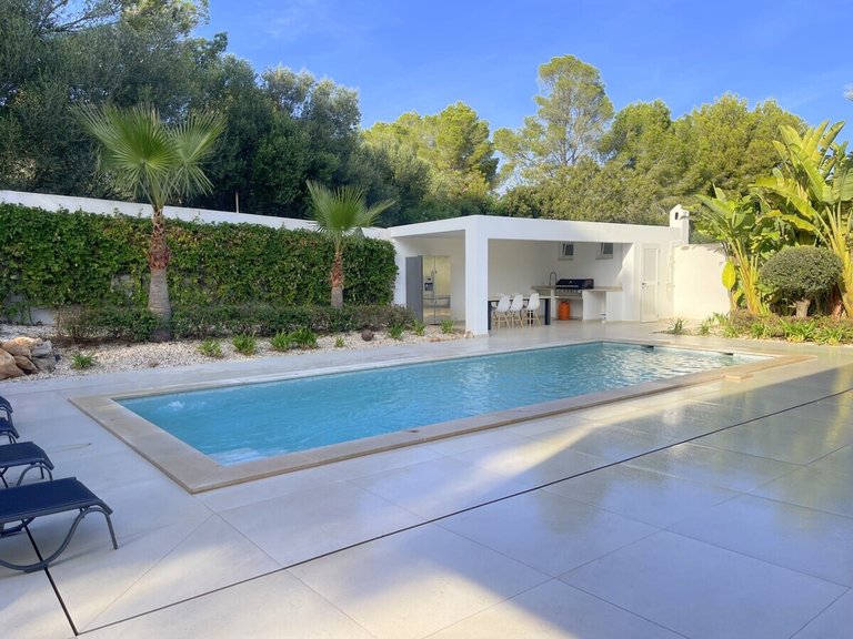 Villa for Long Term Rentals in Palmanova, Balearic Islands 30
