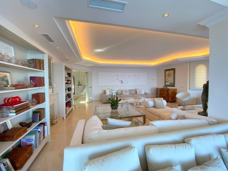Villa for Long Term Rentals in Sol De Mallorca, Balearic Islands 3