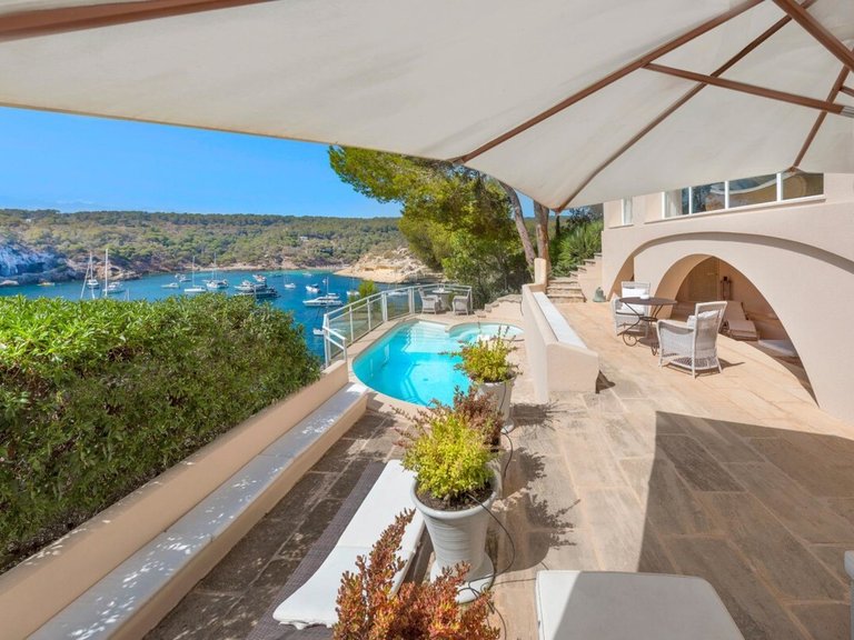 Villa for Long Term Rentals in Sol De Mallorca, Balearic Islands 11
