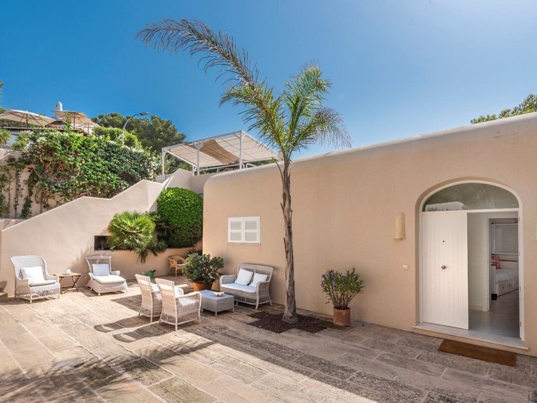 Villa for Long Term Rentals in Sol De Mallorca, Balearic Islands 4