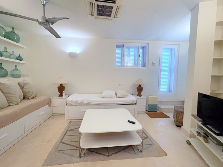 Villa for Long Term Rentals in Sol De Mallorca, Balearic Islands 22