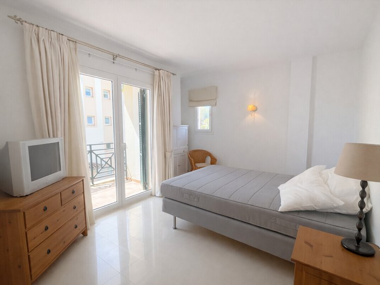 Apartment for Sales in Santa Ponsa, Balearic Islands 4