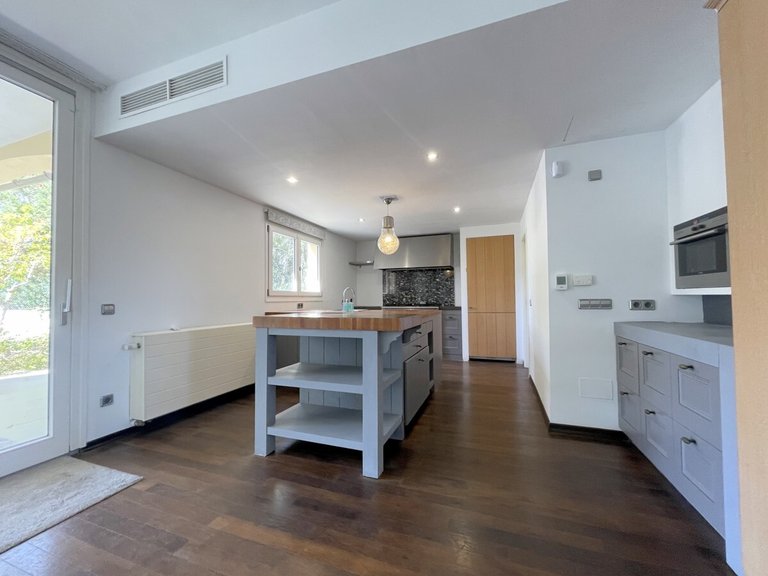 Villa for Sales in Sol De Mallorca, Balearic Islands 8