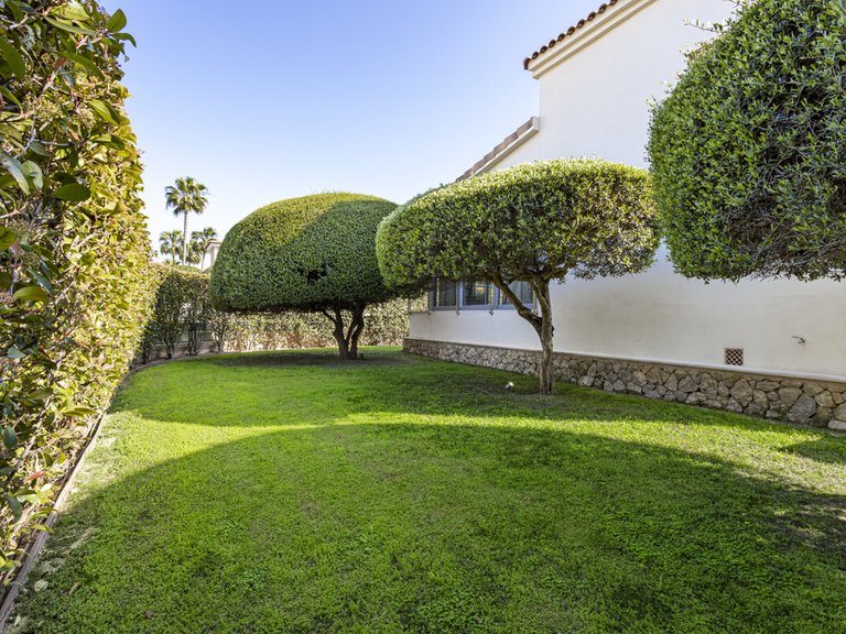 Villa for Sales in Santa Ponsa, Balearic Islands 5