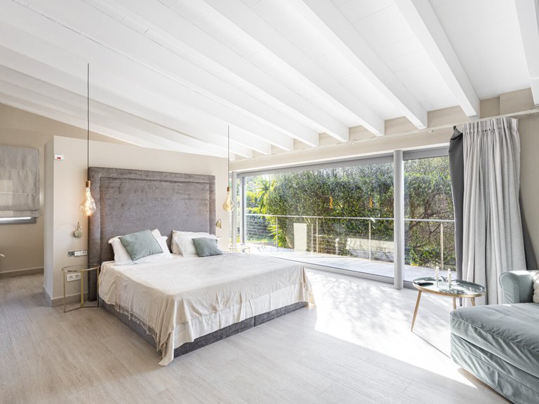 Villa for Sales in Santa Ponsa, Balearic Islands 14