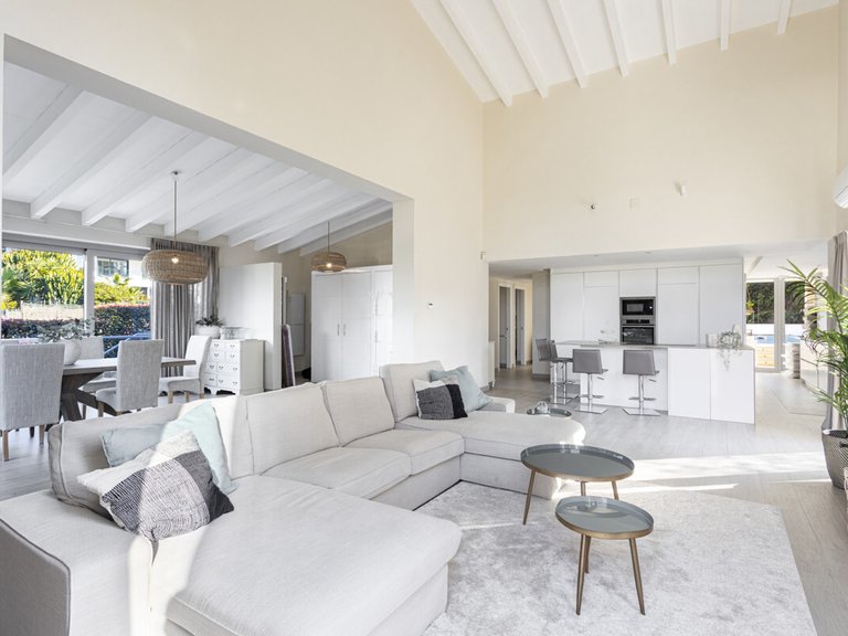 Villa for Sales in Santa Ponsa, Balearic Islands 7