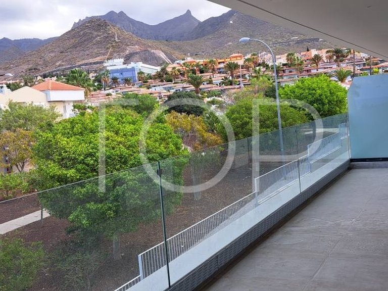 Apartment for Sale in El Madroñal, Tenerife 4
