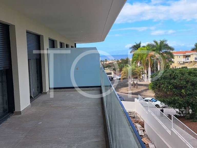 Apartment for Sale in El Madroñal, Tenerife 3