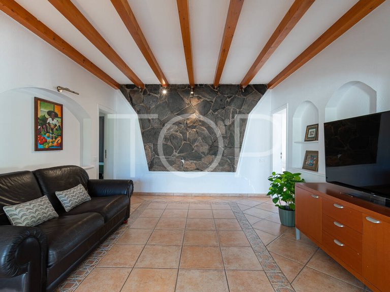 Country House for Sale in Guía De Isora, Tenerife 19