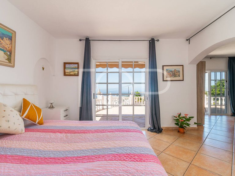 Country House for Sale in Guía De Isora, Tenerife 22