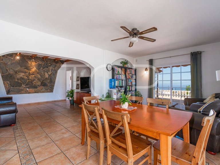 Country House for Sale in Guía De Isora, Tenerife 12