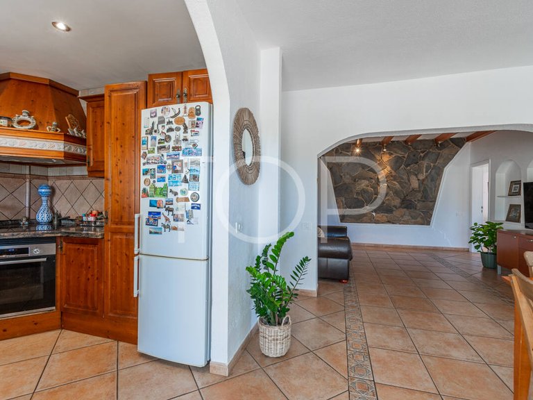Country House for Sale in Guía De Isora, Tenerife 13