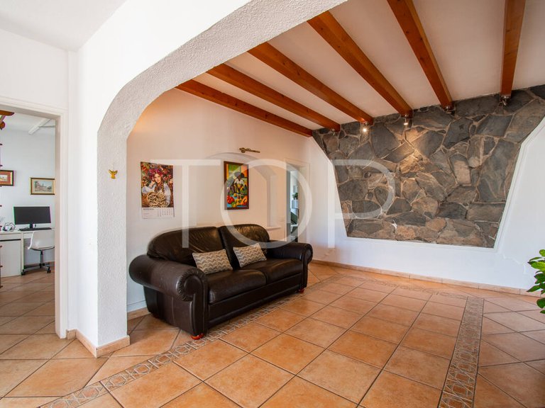 Country House for Sale in Guía De Isora, Tenerife 20