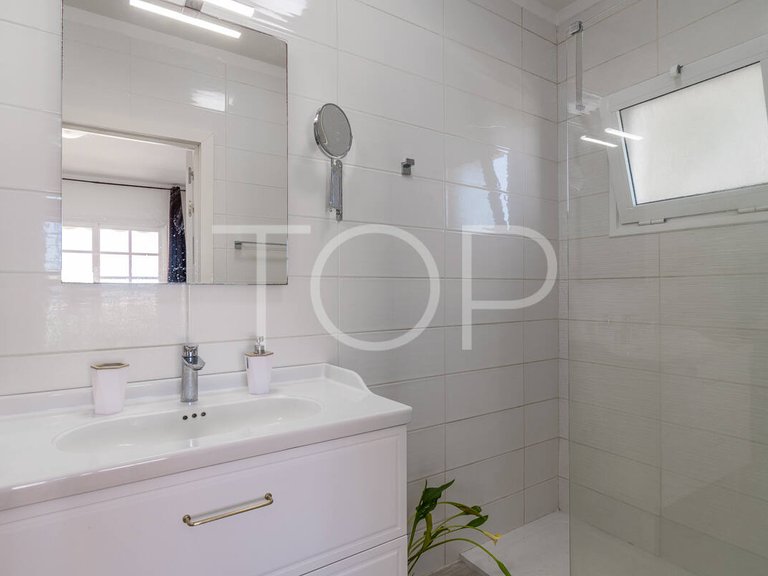 Country House for Sale in Guía De Isora, Tenerife 28
