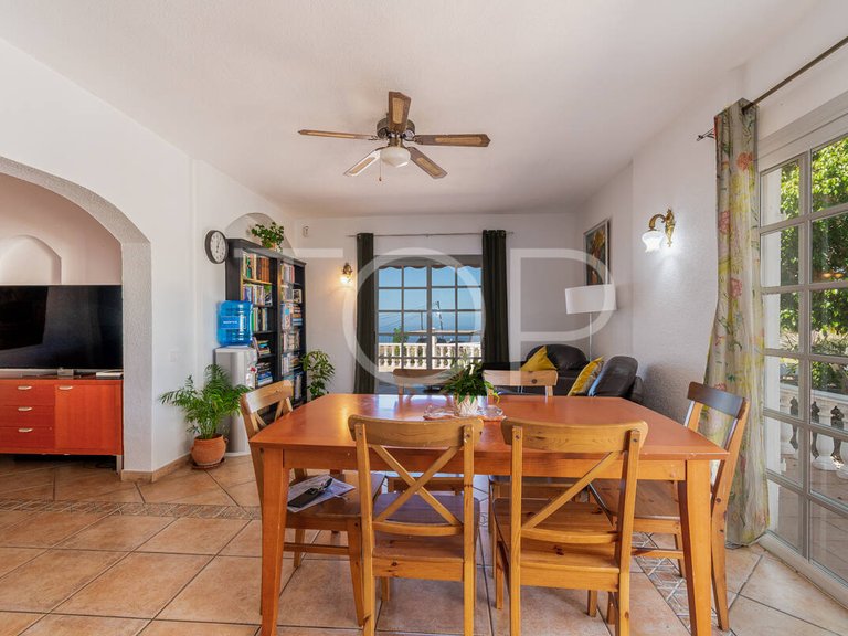 Country House for Sale in Guía De Isora, Tenerife 15