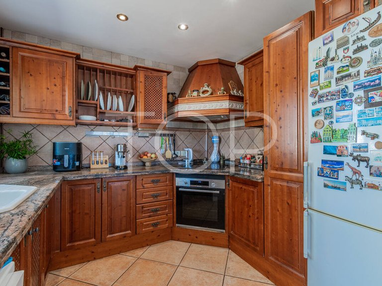 Country House for Sale in Guía De Isora, Tenerife 14