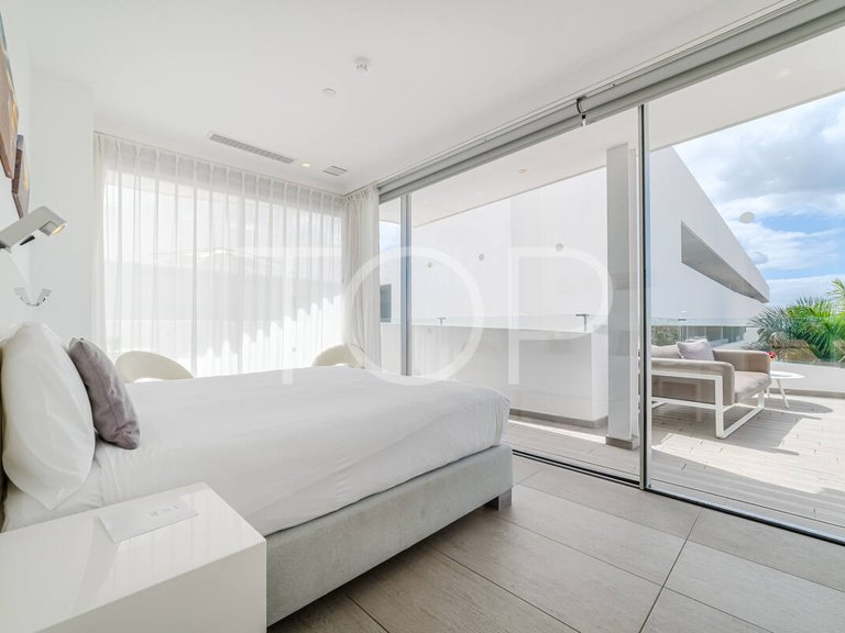 Apartment for Sale in Playa Del Duque, Tenerife 17