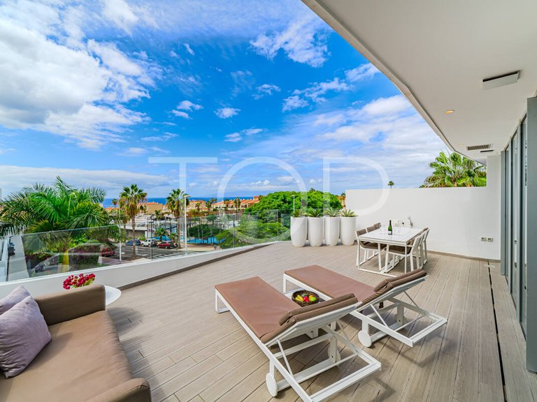 Apartment for Sale in Playa Del Duque, Tenerife 1