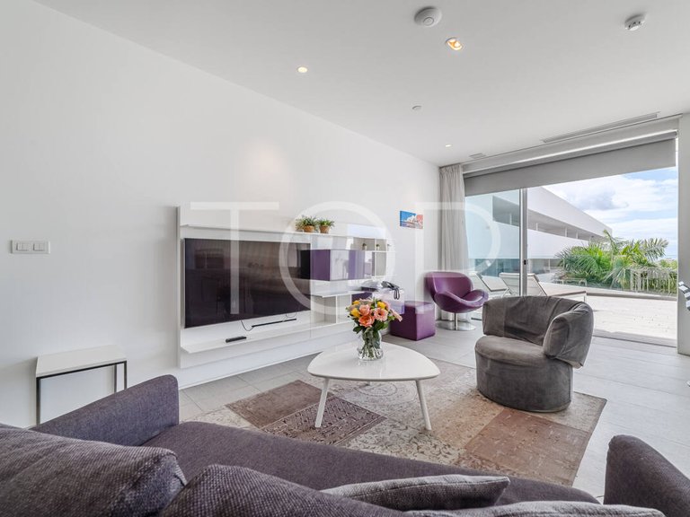 Apartment for Sale in Playa Del Duque, Tenerife 9