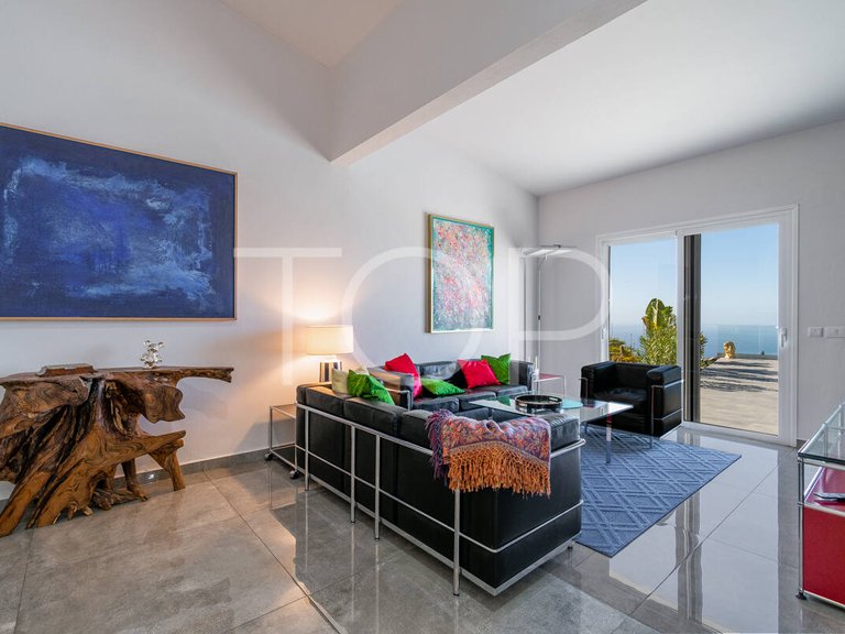 Villa for Sale in Guía De Isora, Tenerife 8
