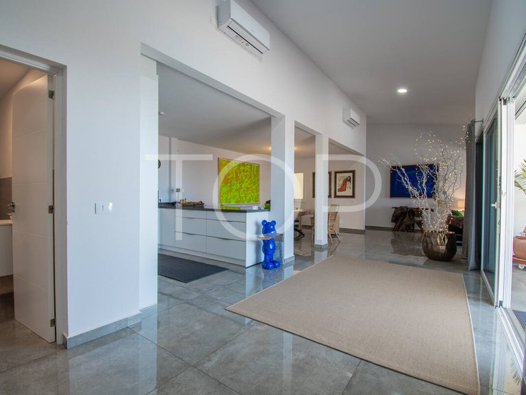 Villa for Sale in Guía De Isora, Tenerife 10