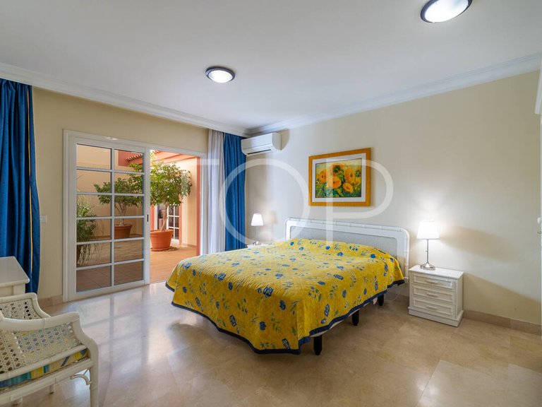 Apartment for Sale in Playa Del Duque, Tenerife 11