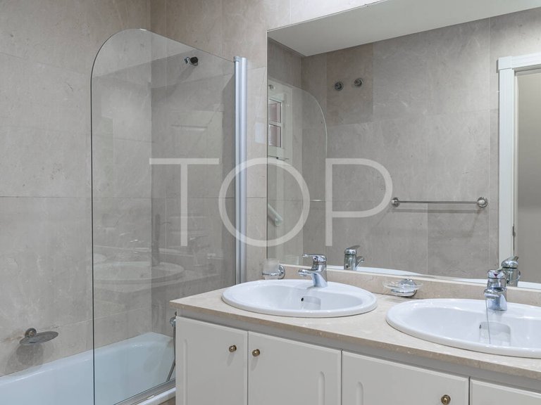 Apartment for Sale in Playa Del Duque, Tenerife 17