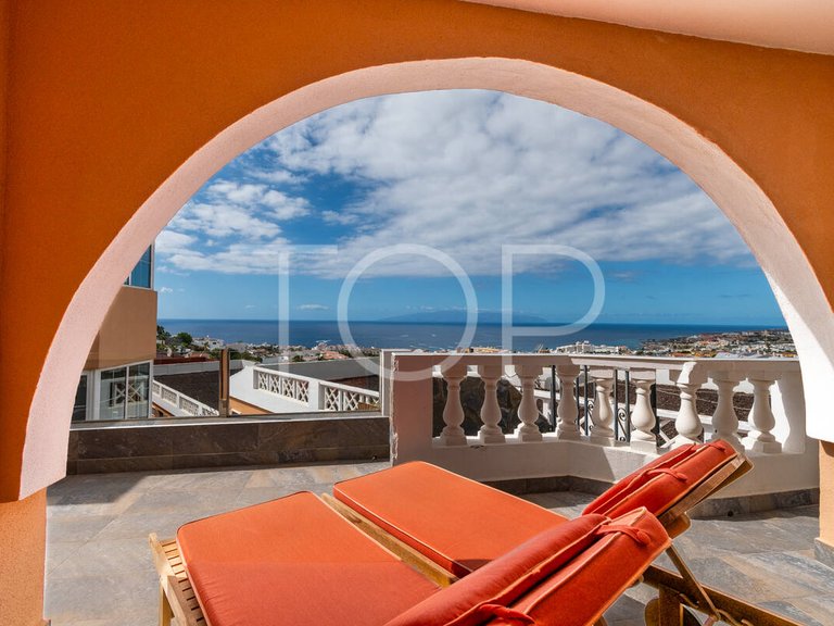 Town House for Sale in San Eugenio Alto, Tenerife 3