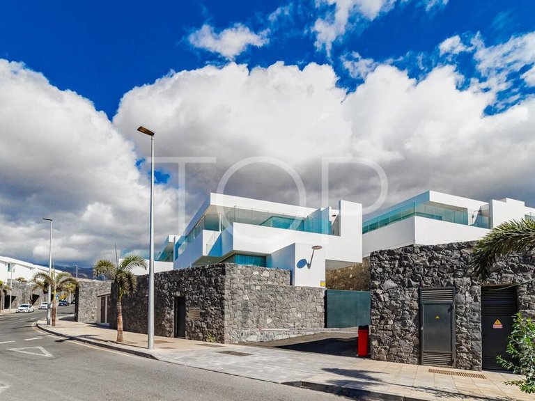 Villa for Sale in Rokabella, Tenerife 25