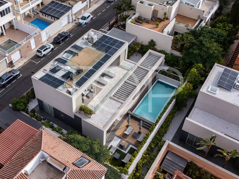 Villa for Sale in Playa De Las Américas, Tenerife 1