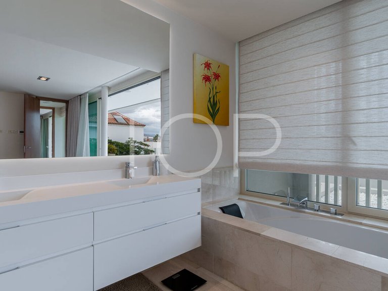 Villa for Sale in Playa De Las Américas, Tenerife 17