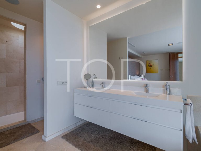 Villa for Sale in Playa De Las Américas, Tenerife 18