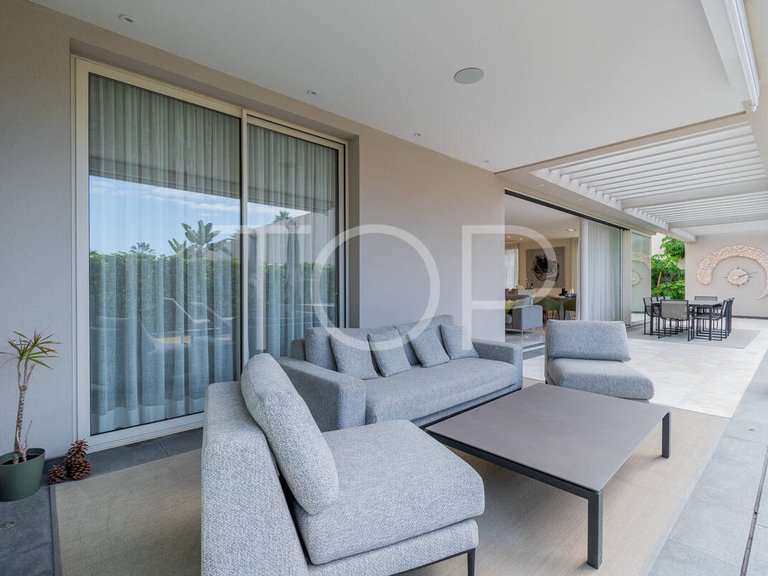 Villa for Sale in Playa De Las Américas, Tenerife 24