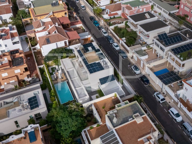 Villa for Sale in Playa De Las Américas, Tenerife 36