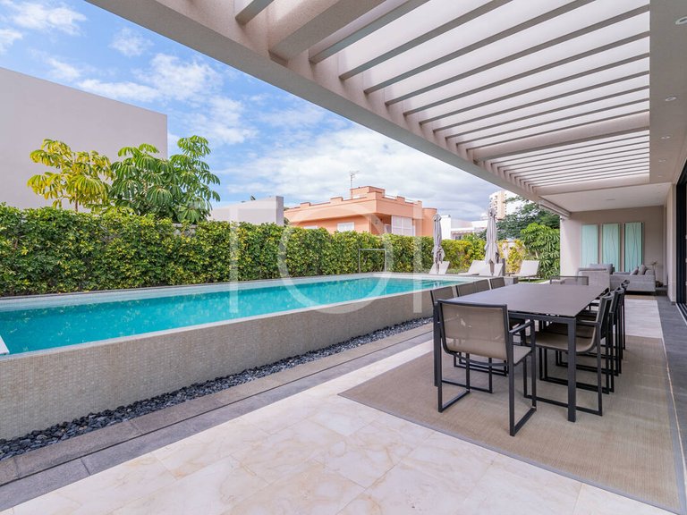 Villa for Sale in Playa De Las Américas, Tenerife 4