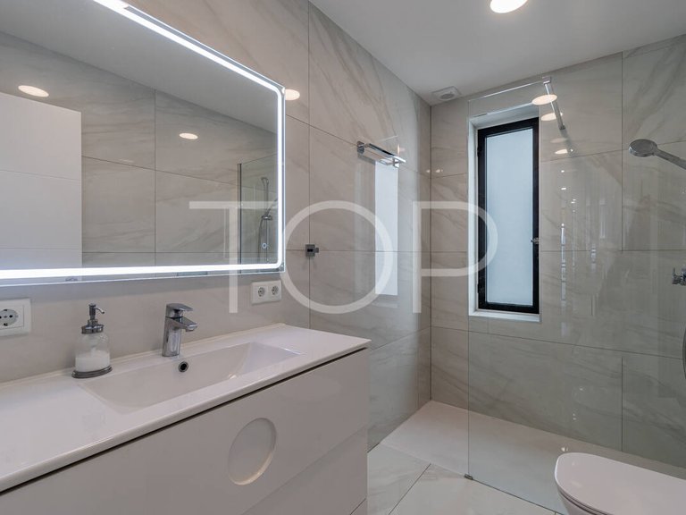 Apartment for Sale in Playa De Las Américas, Tenerife 22