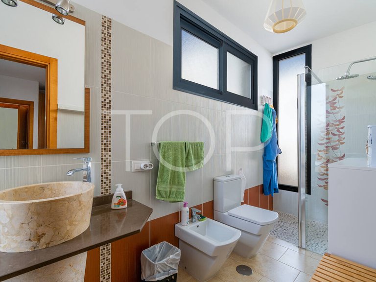 Villa for Sale in Granadilla De Abona, Tenerife 28
