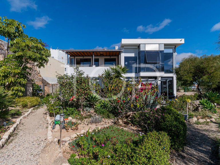 Villa for Sale in Granadilla De Abona, Tenerife 1