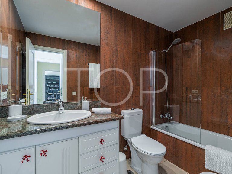 Apartment for Sale in Playa Del Duque, Tenerife 15