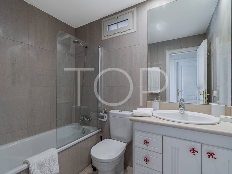 Apartment for Sale in Playa Del Duque, Tenerife 19
