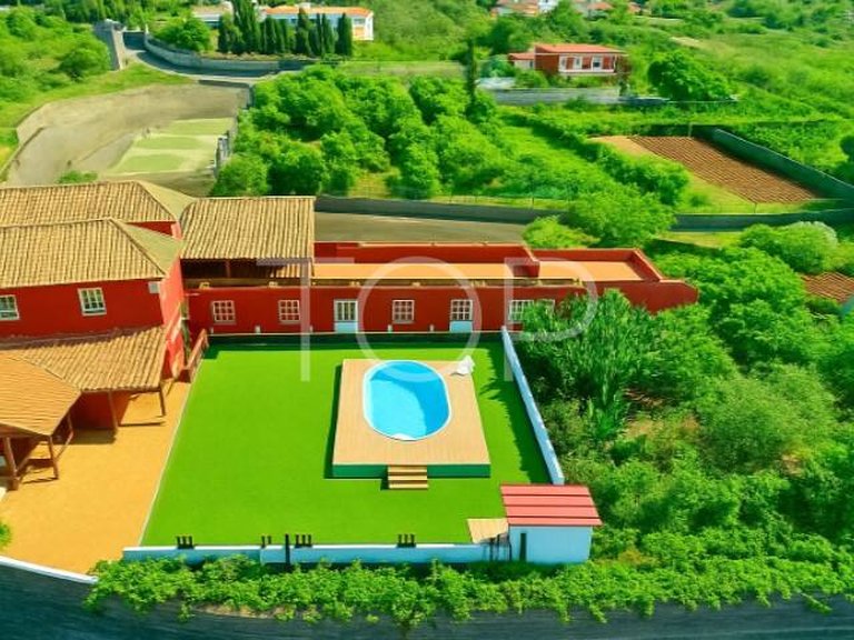 Country House for Sale in La Esperanza, Tenerife 1