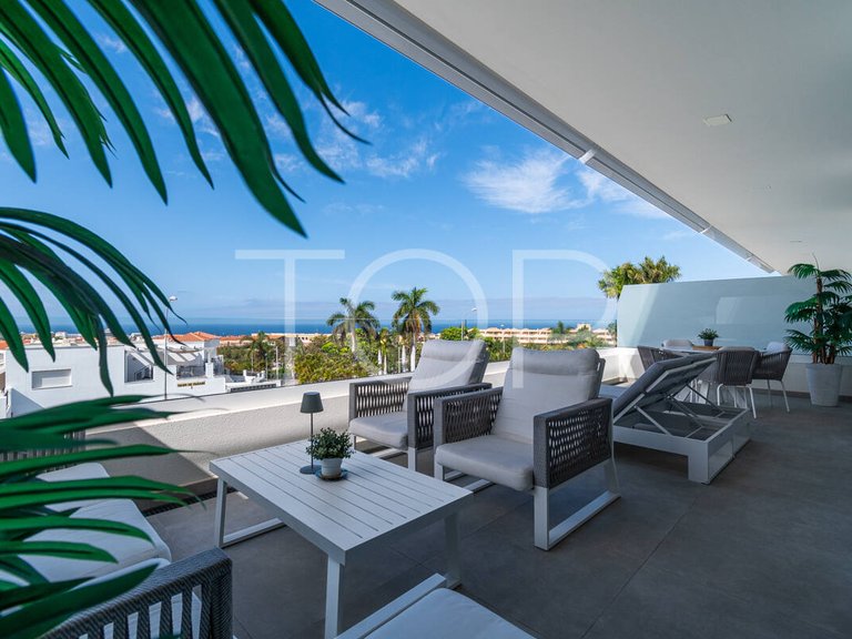 Apartment for Sale in El Madroñal, Tenerife 1
