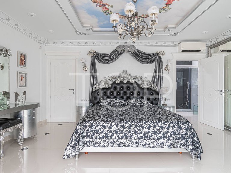 Villa for Sale in Golf Costa Adeje, Tenerife 17