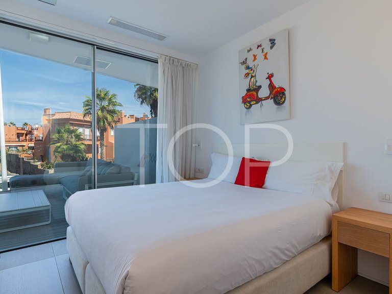 Apartment for Sale in Playa Del Duque, Tenerife 6
