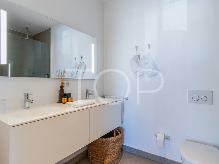 Apartment for Sale in Playa Del Duque, Tenerife 5