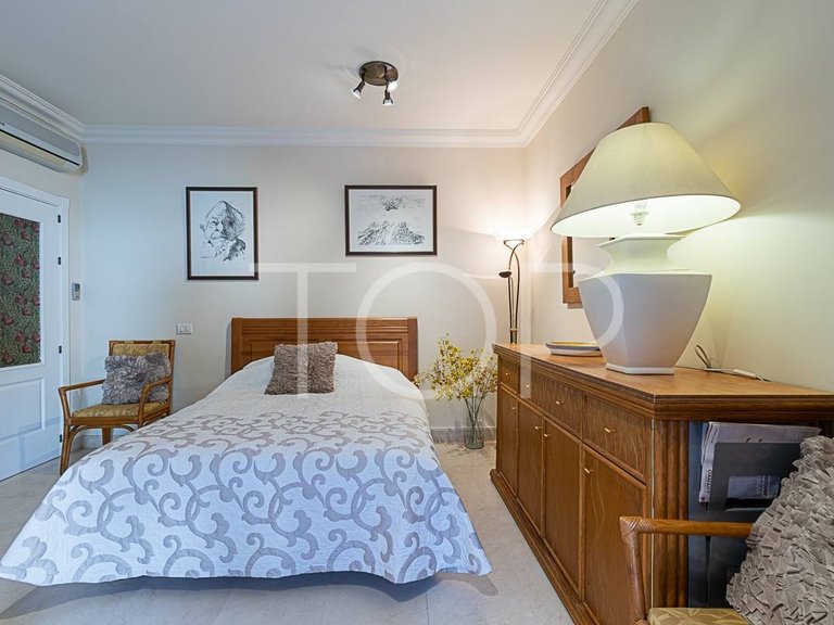 Apartment for Sale in Playa Del Duque, Tenerife 11