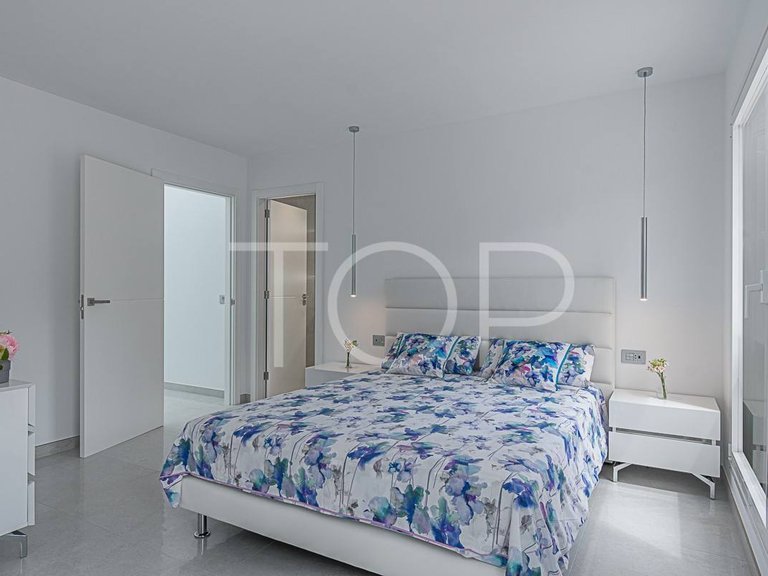 Town House for Sale in Playa De Fañabe, Tenerife 8