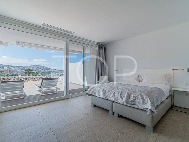 Apartment for Sale in Playa Del Duque, Tenerife 17